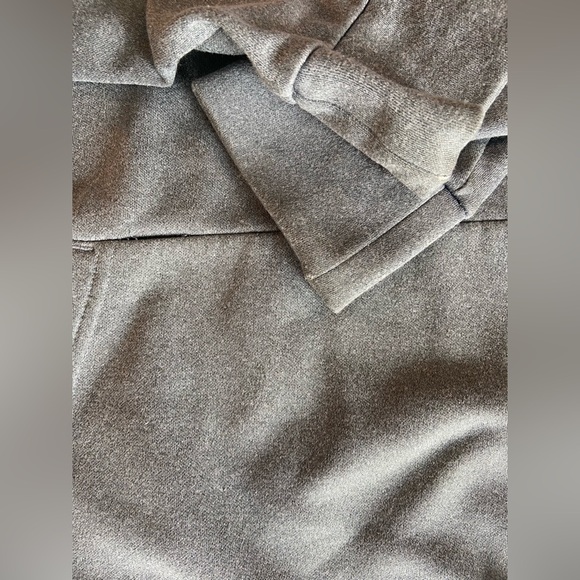 Size Medium (M) Athleisure/Workout Wear Bundle - Picture 6 of 9